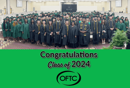 2024 Spring Commencement Ceremony, graduating class of credit grads